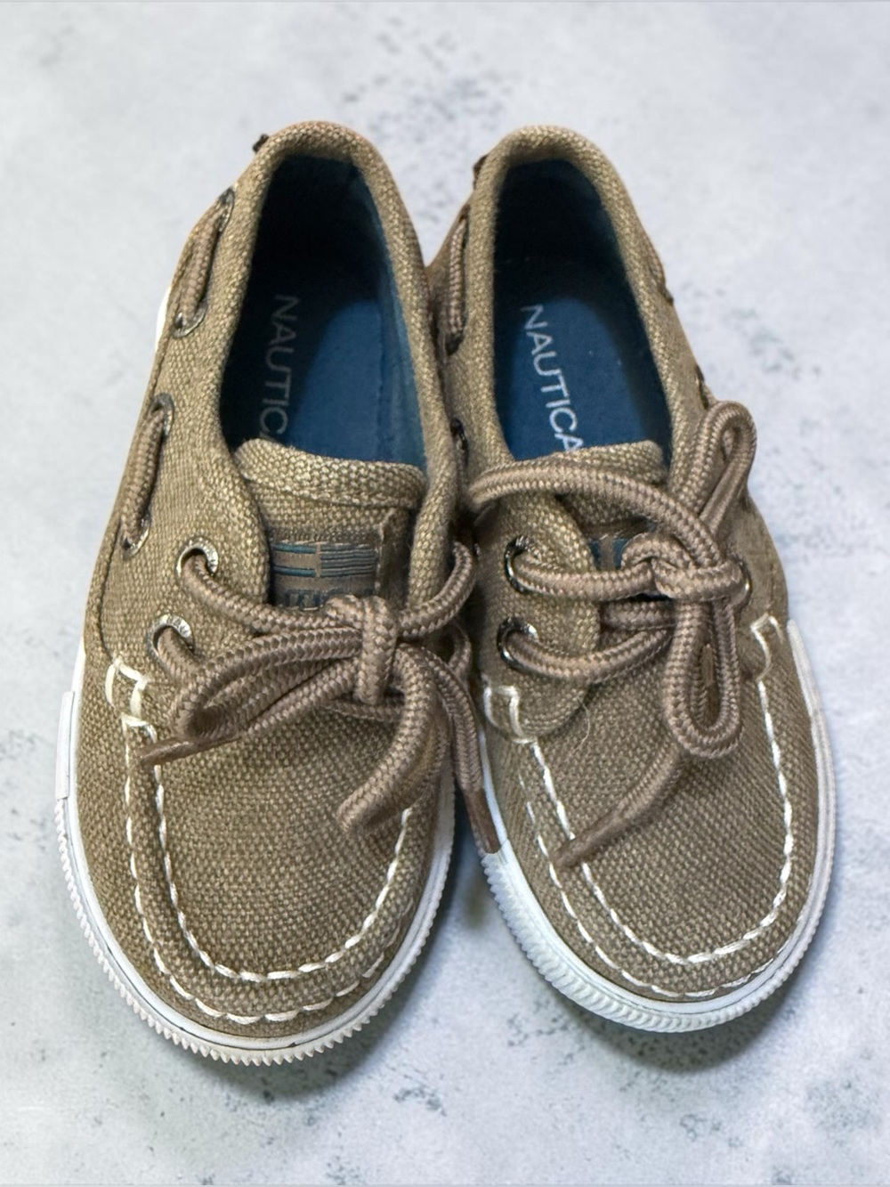Nautica Kids Spinnaker Canvas Boat Shoes – Size 6T (Like New!)